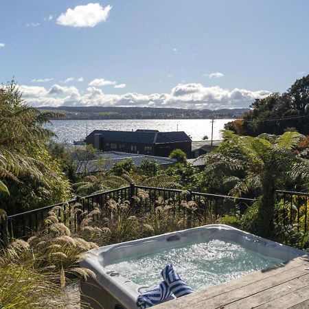 Bayview Lake Taupo Bagian luar foto