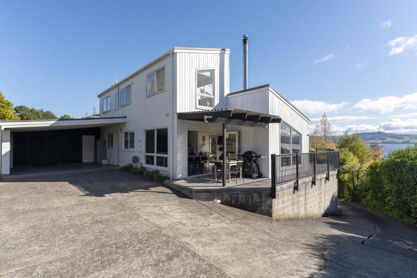 Bayview Lake Taupo Bagian luar foto