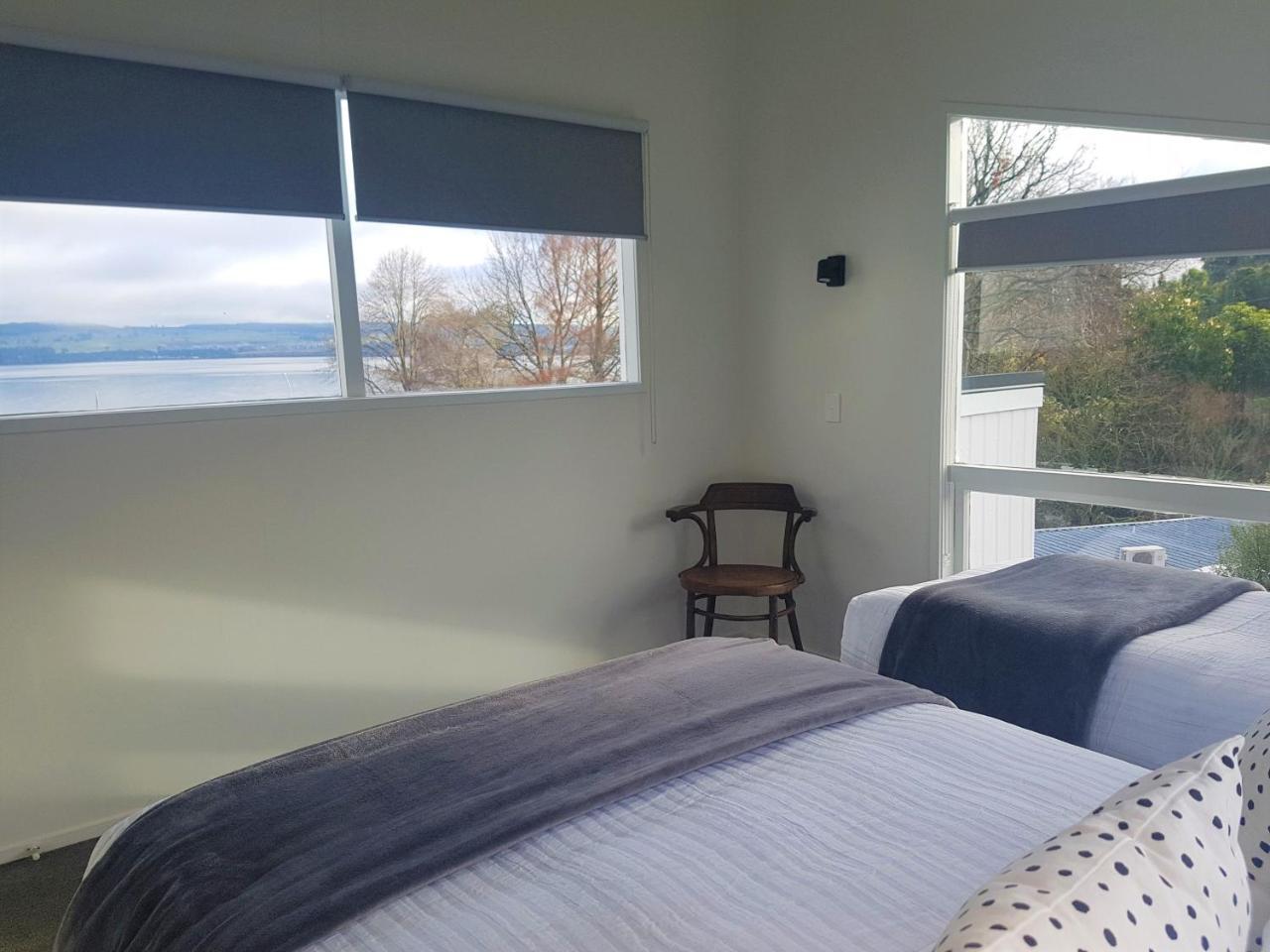 Bayview Lake Taupo Bagian luar foto