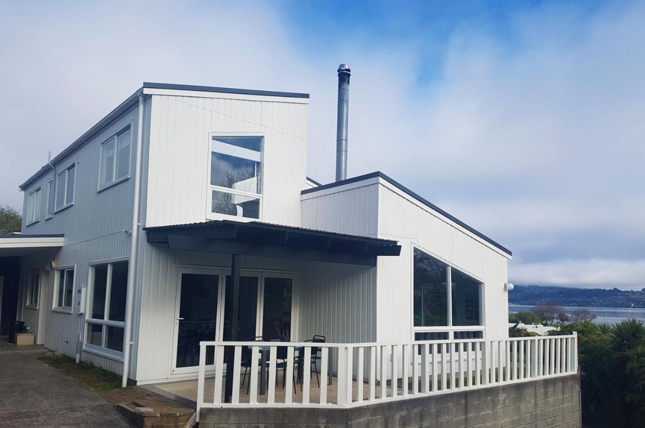Bayview Lake Taupo Bagian luar foto