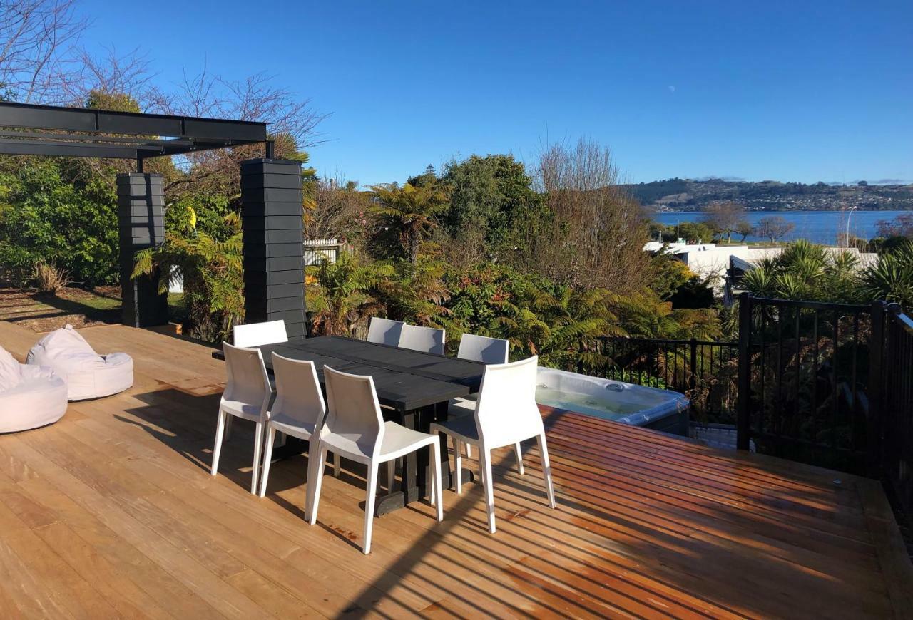 Bayview Lake Taupo Bagian luar foto
